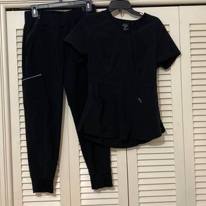 Cherokee Infinity Scrub Set